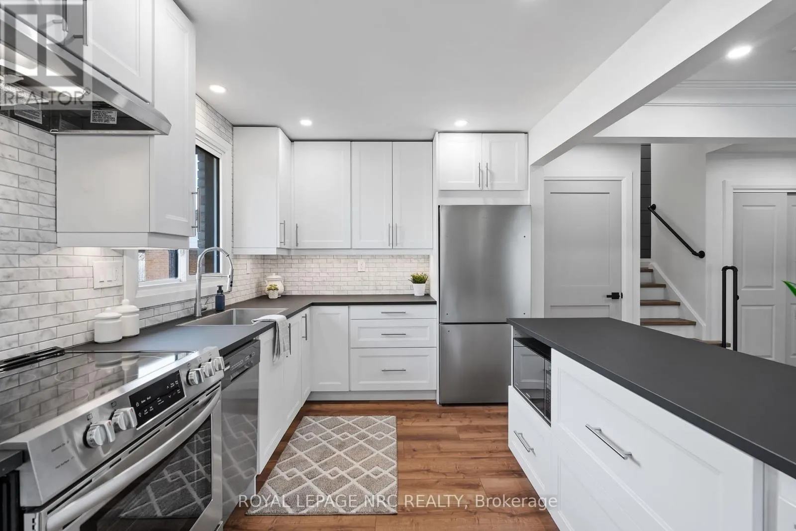 UPPER - 4908 PETTIT AVENUE, #Upper