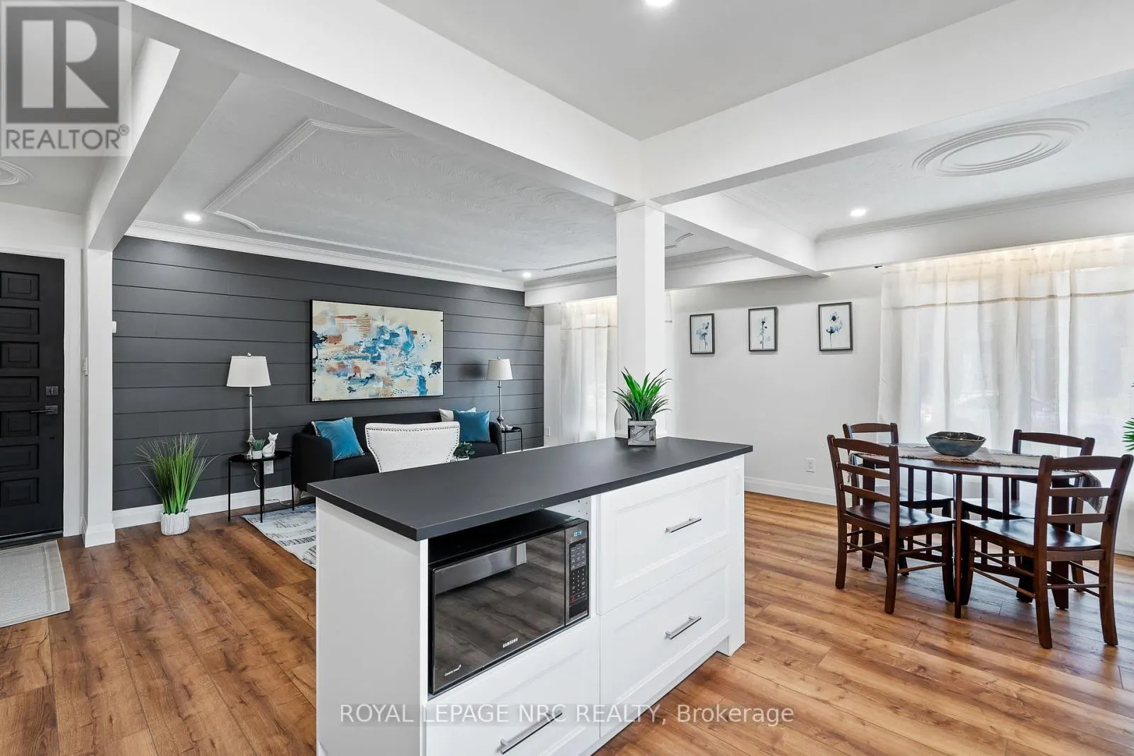 UPPER - 4908 PETTIT AVENUE, #Upper