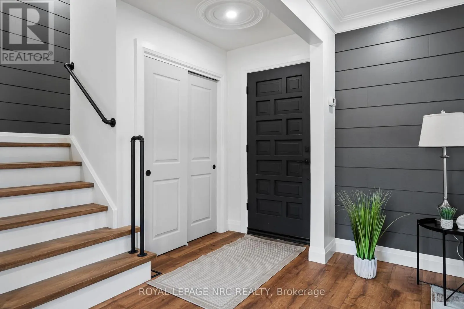 UPPER - 4908 PETTIT AVENUE, #Upper