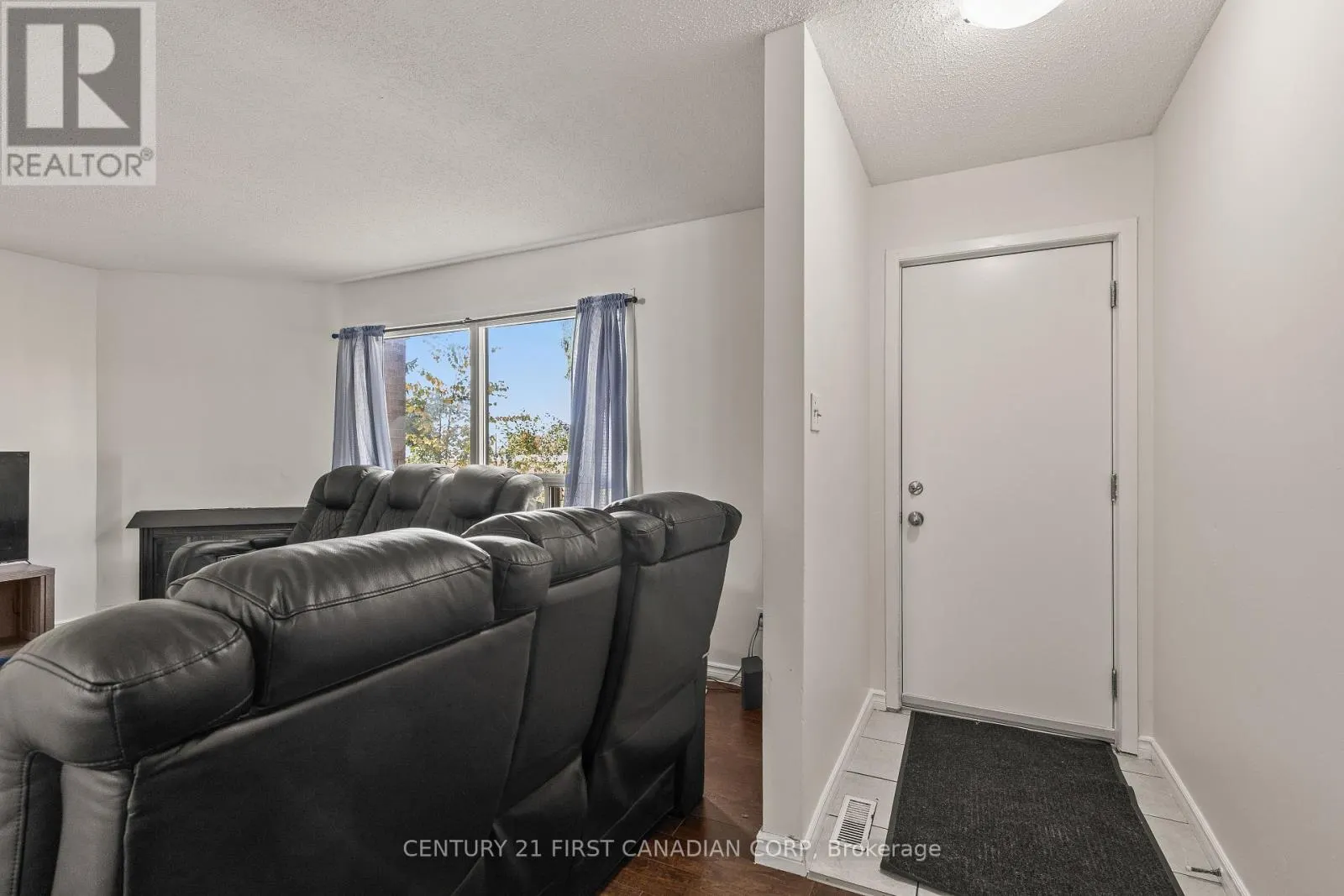 36 - 595 THIRD STREET, #36