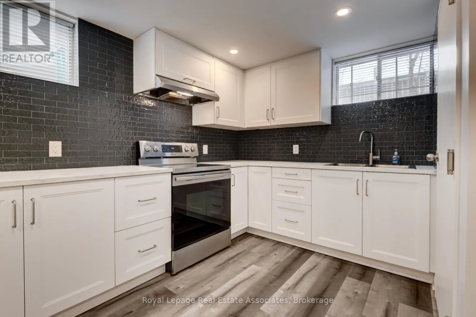 UNIT C - 22 ST JAMES STREET