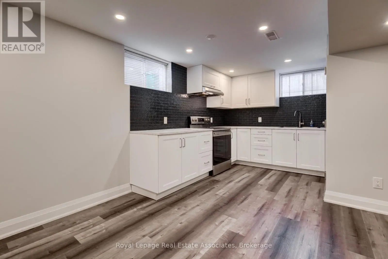 UNIT C - 22 ST JAMES STREET