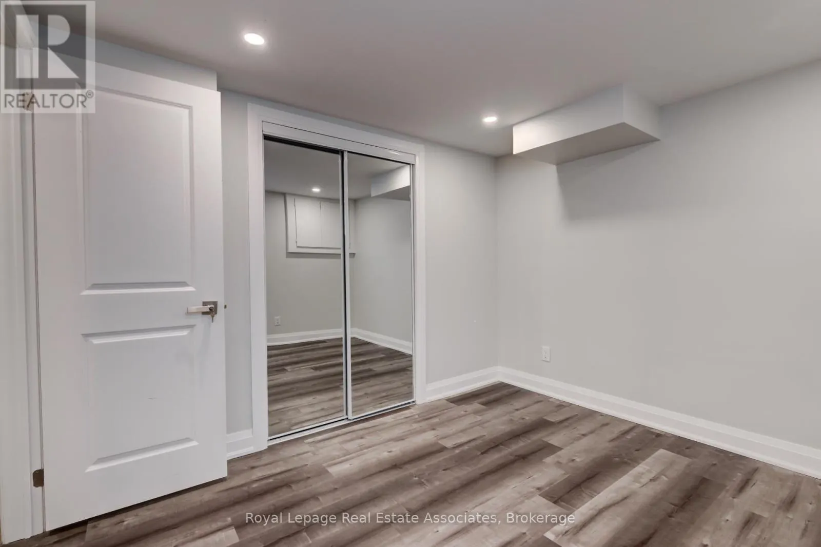 UNIT C - 22 ST JAMES STREET