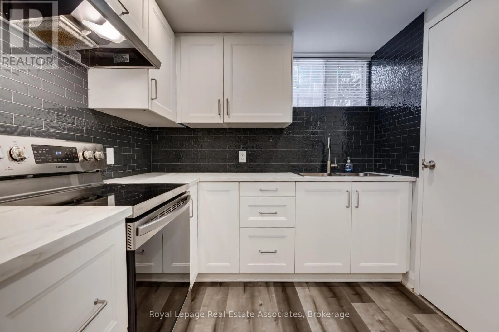 UNIT C - 22 ST JAMES STREET