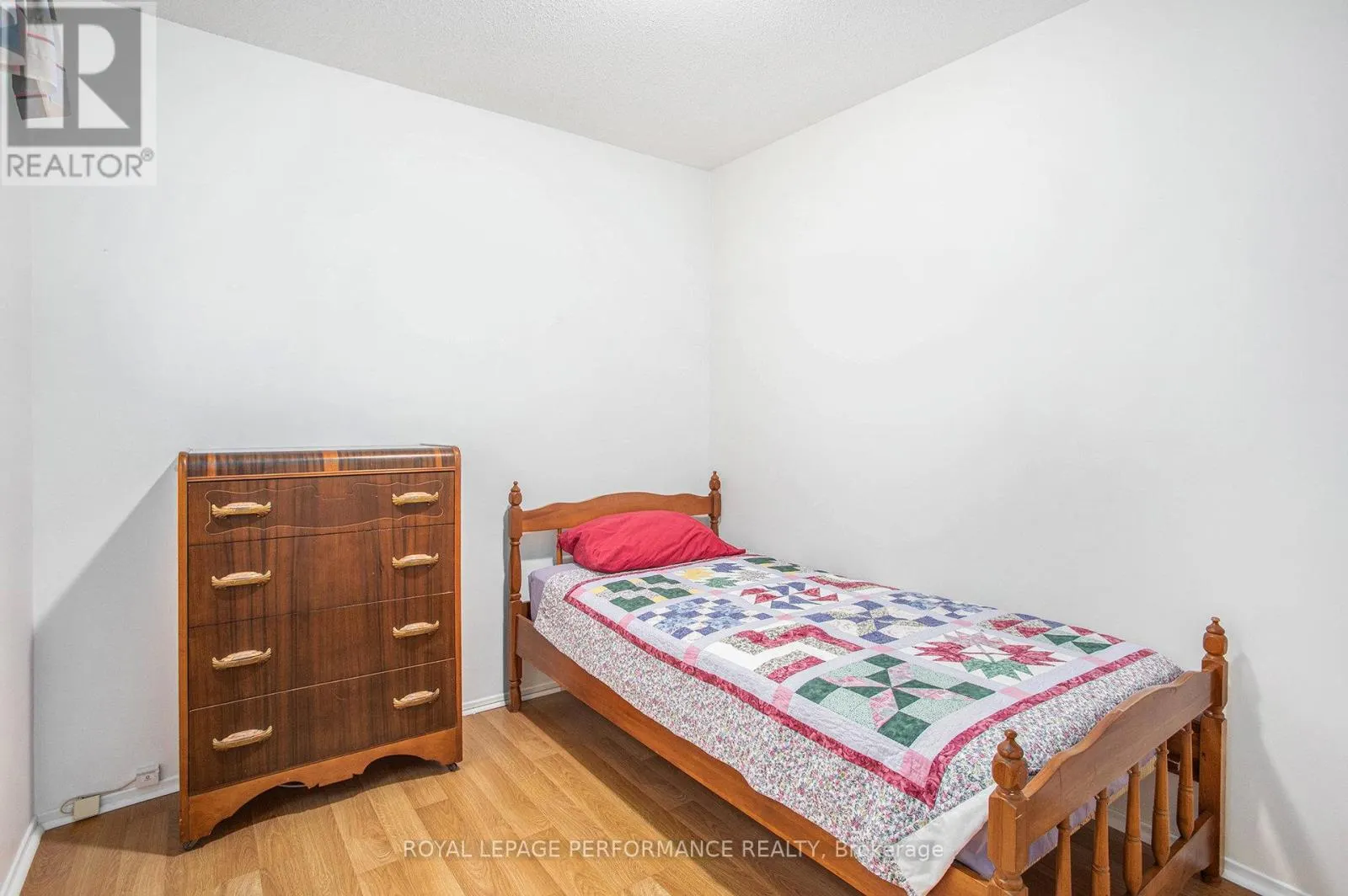 6097 FORESTGLEN CRESCENT