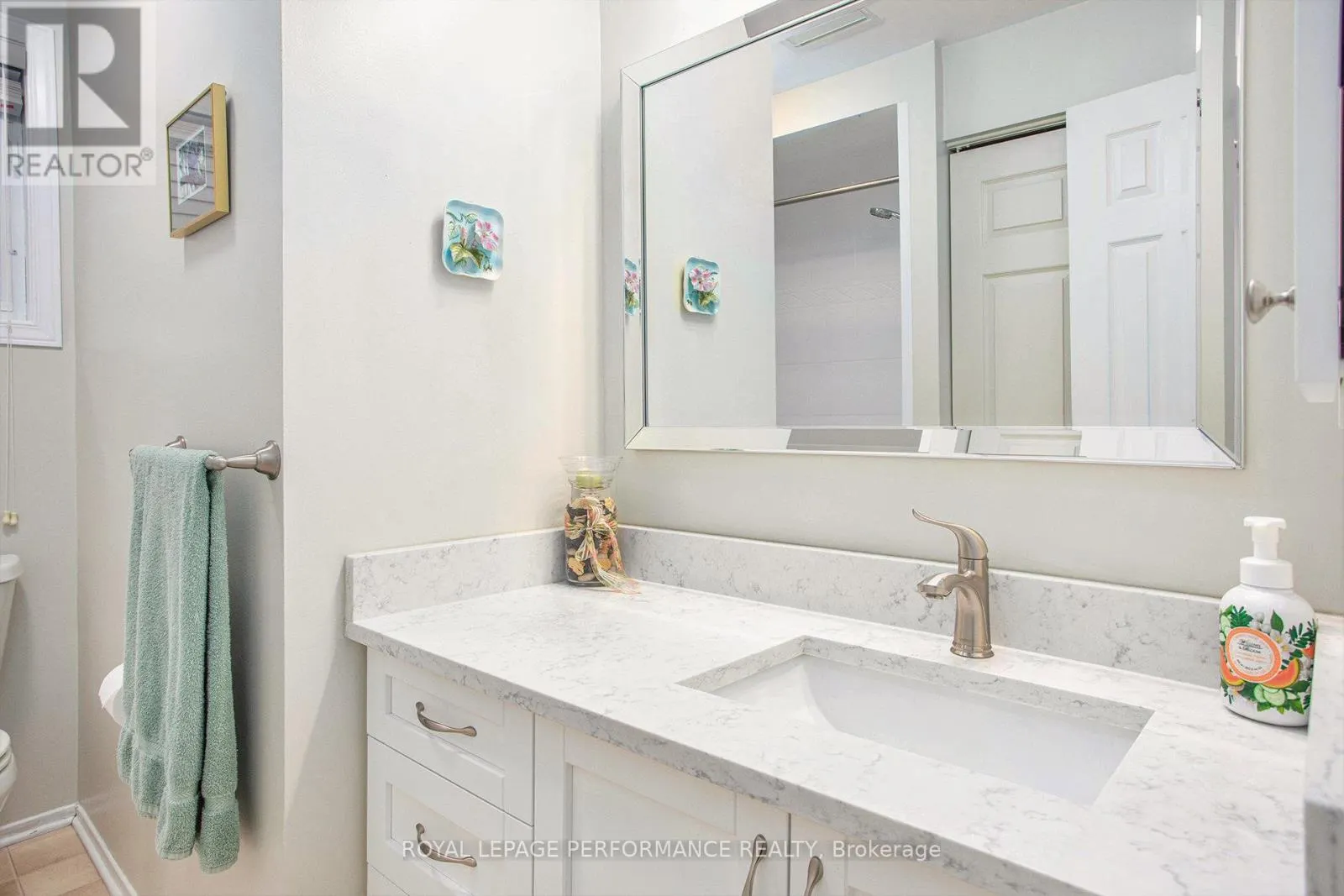 6097 FORESTGLEN CRESCENT