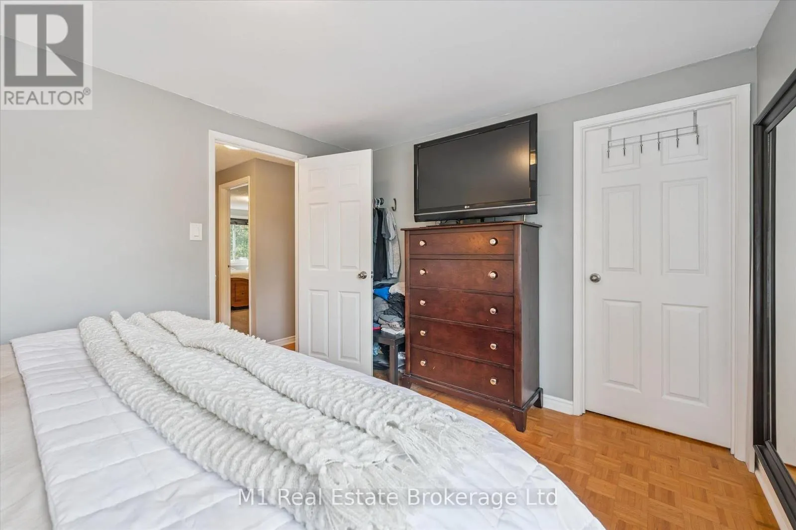 41 - 120 COUNTRY CLUB DRIVE, #41