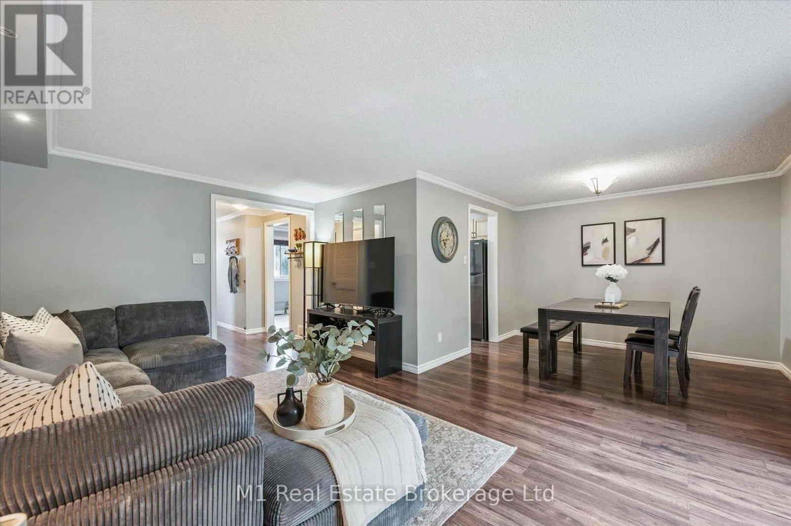 41 - 120 COUNTRY CLUB DRIVE, #41