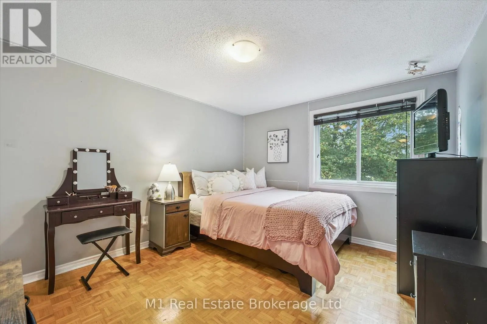 41 - 120 COUNTRY CLUB DRIVE, #41