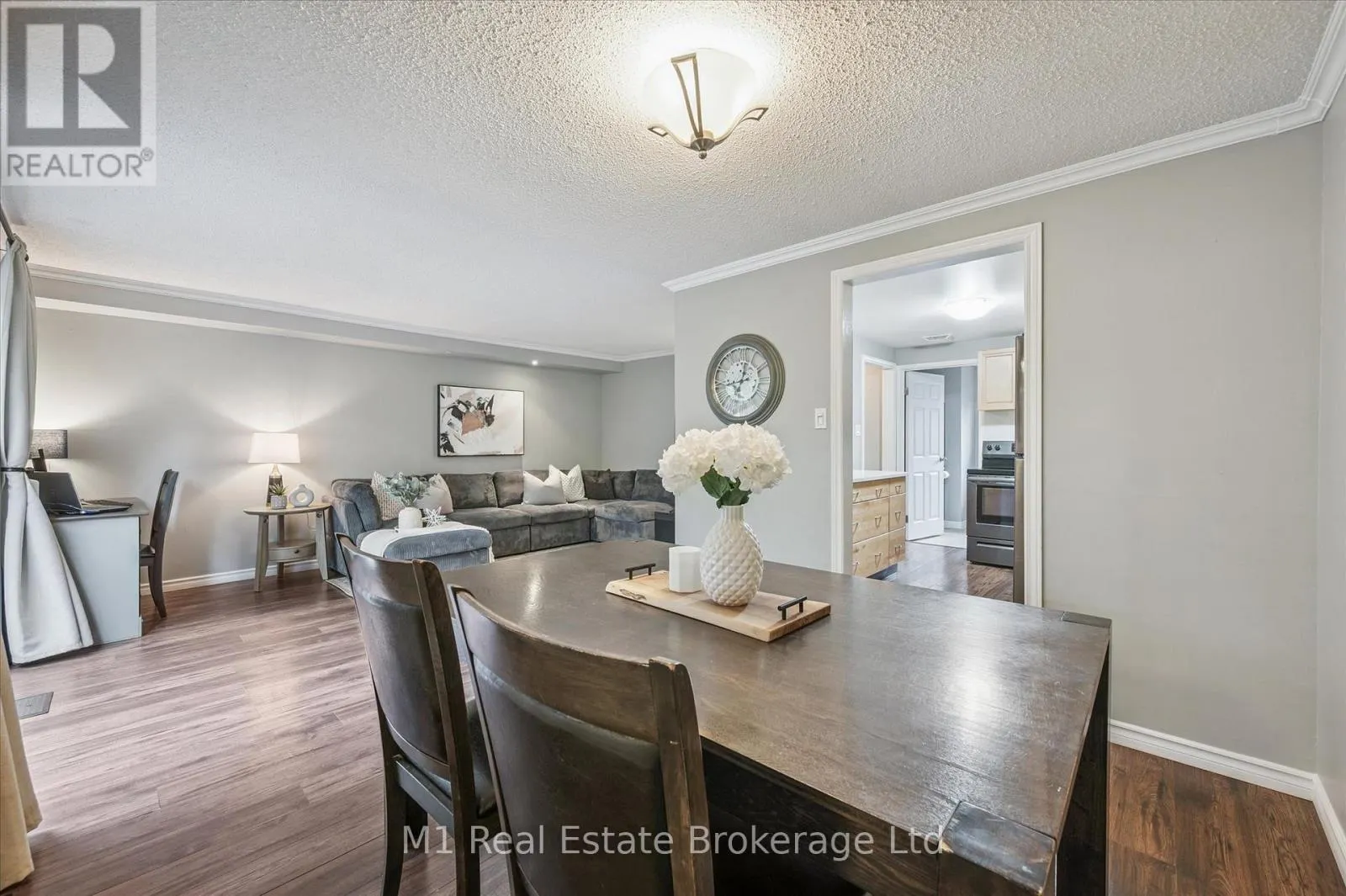 41 - 120 COUNTRY CLUB DRIVE, #41