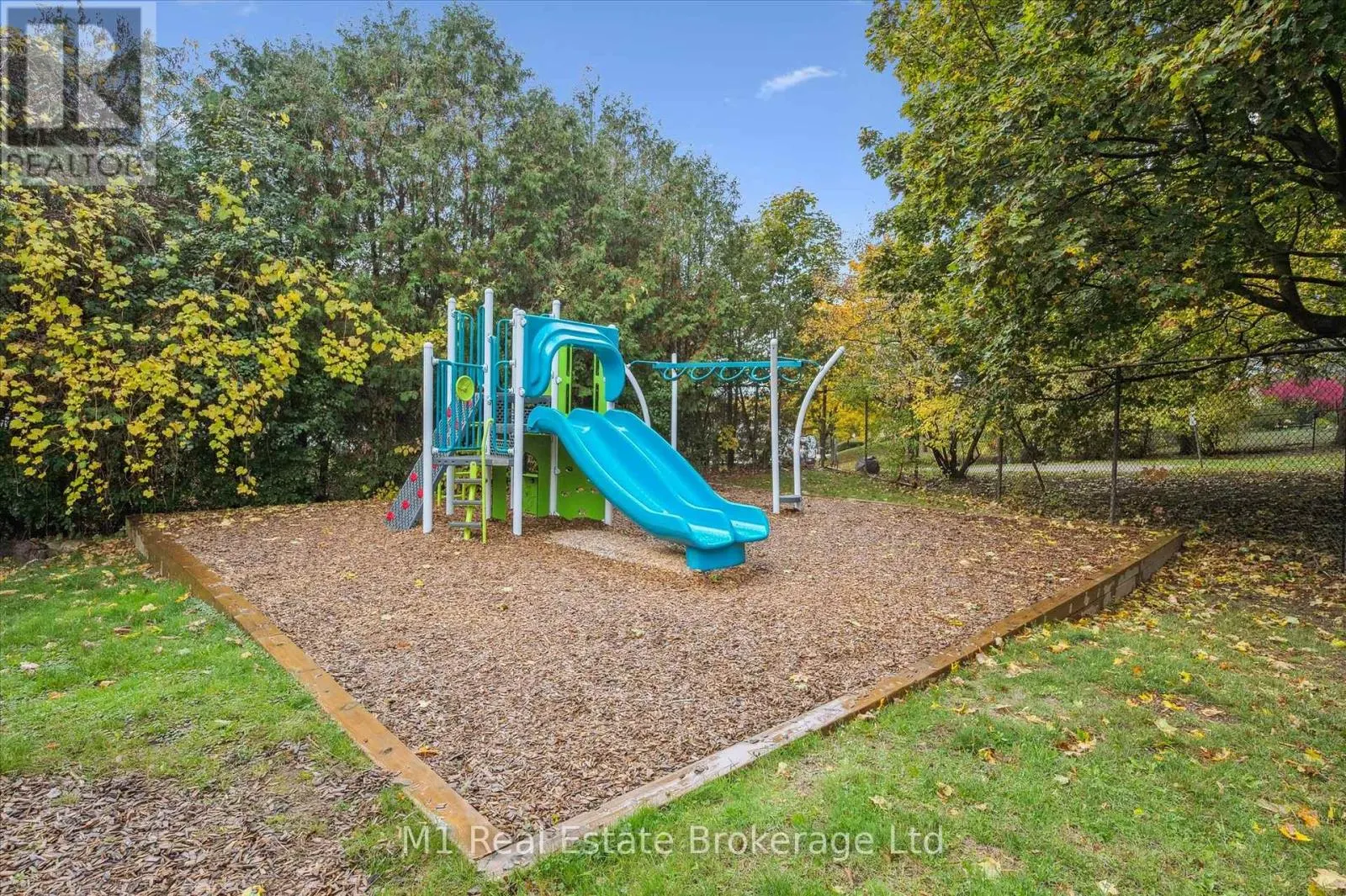 41 - 120 COUNTRY CLUB DRIVE, #41