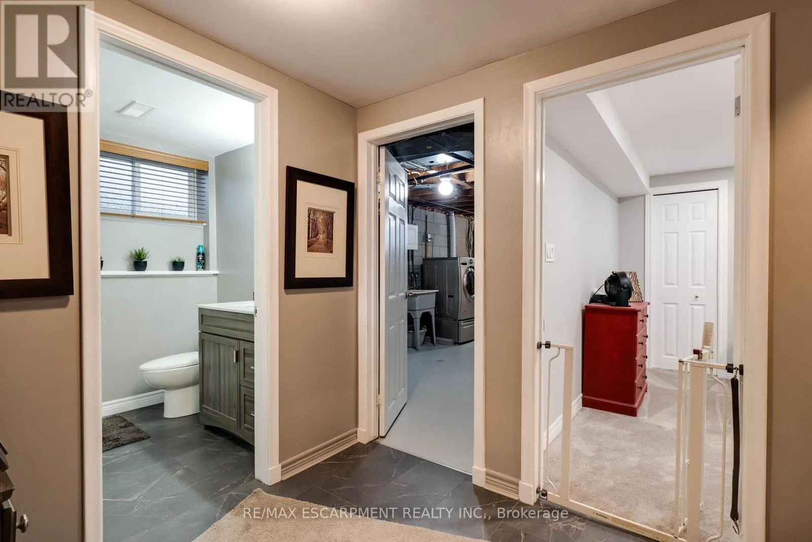 4 ADELAIDE AVENUE