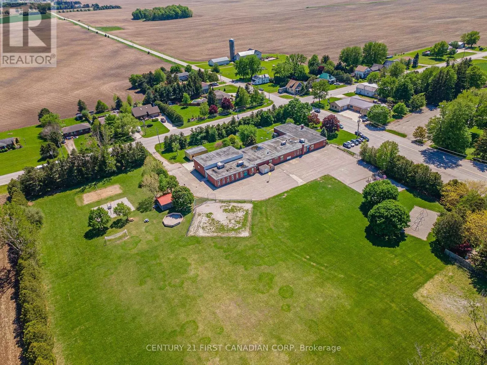 3199 MOUNT CARMEL DRIVE