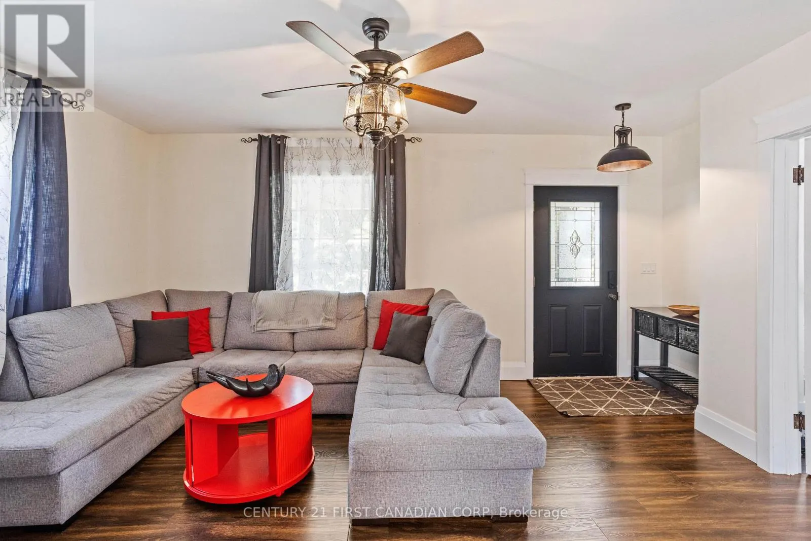 3199 MOUNT CARMEL DRIVE