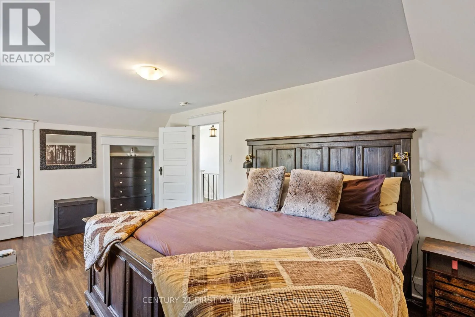 3199 MOUNT CARMEL DRIVE