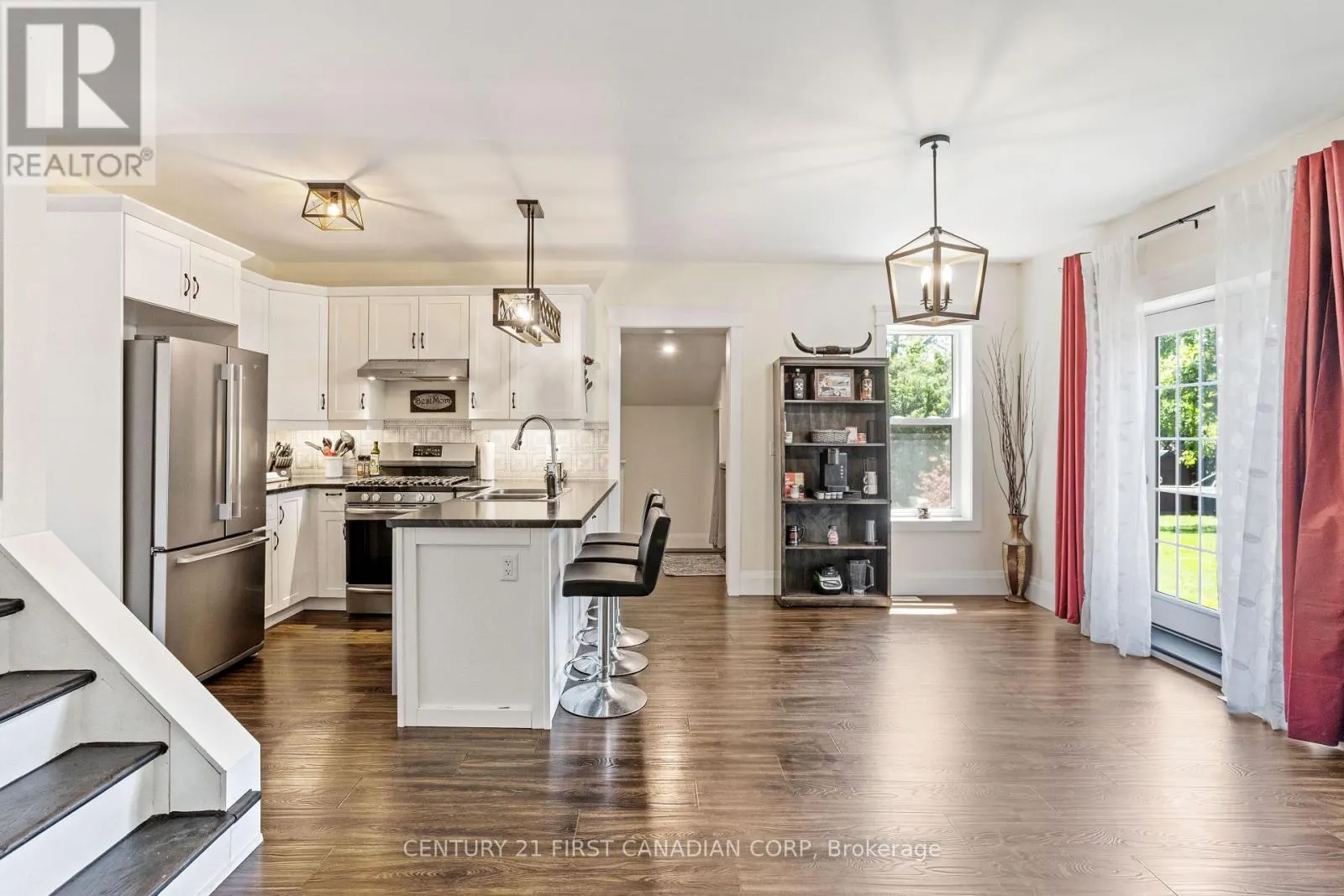 3199 MOUNT CARMEL DRIVE