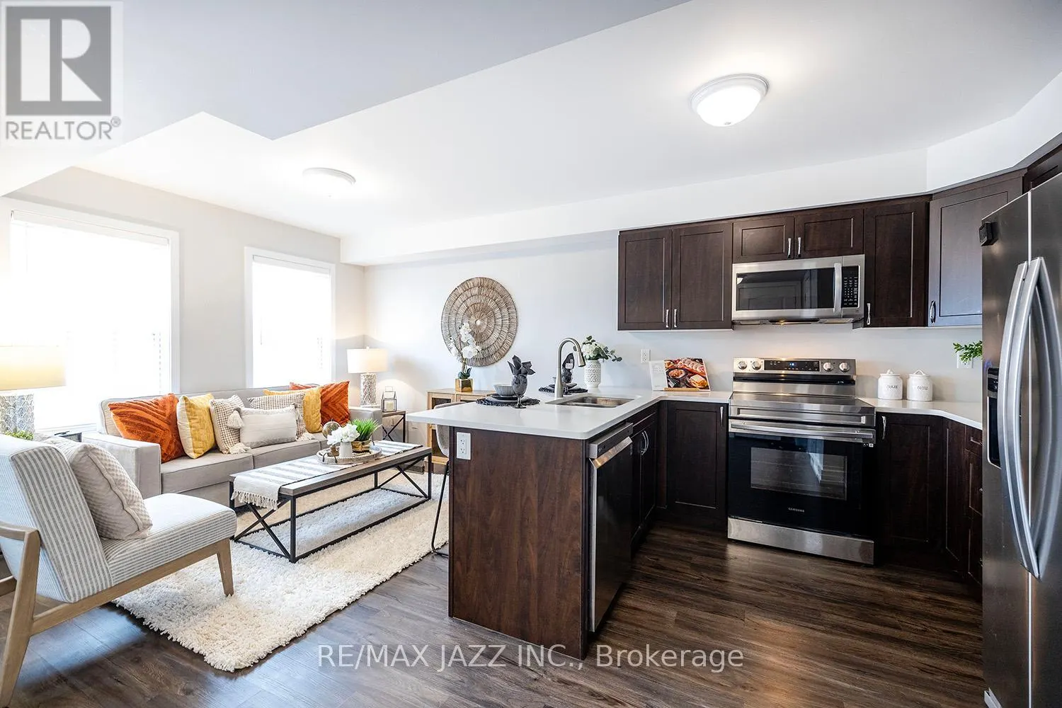 407 - 460 LONSBERRY DRIVE, #407