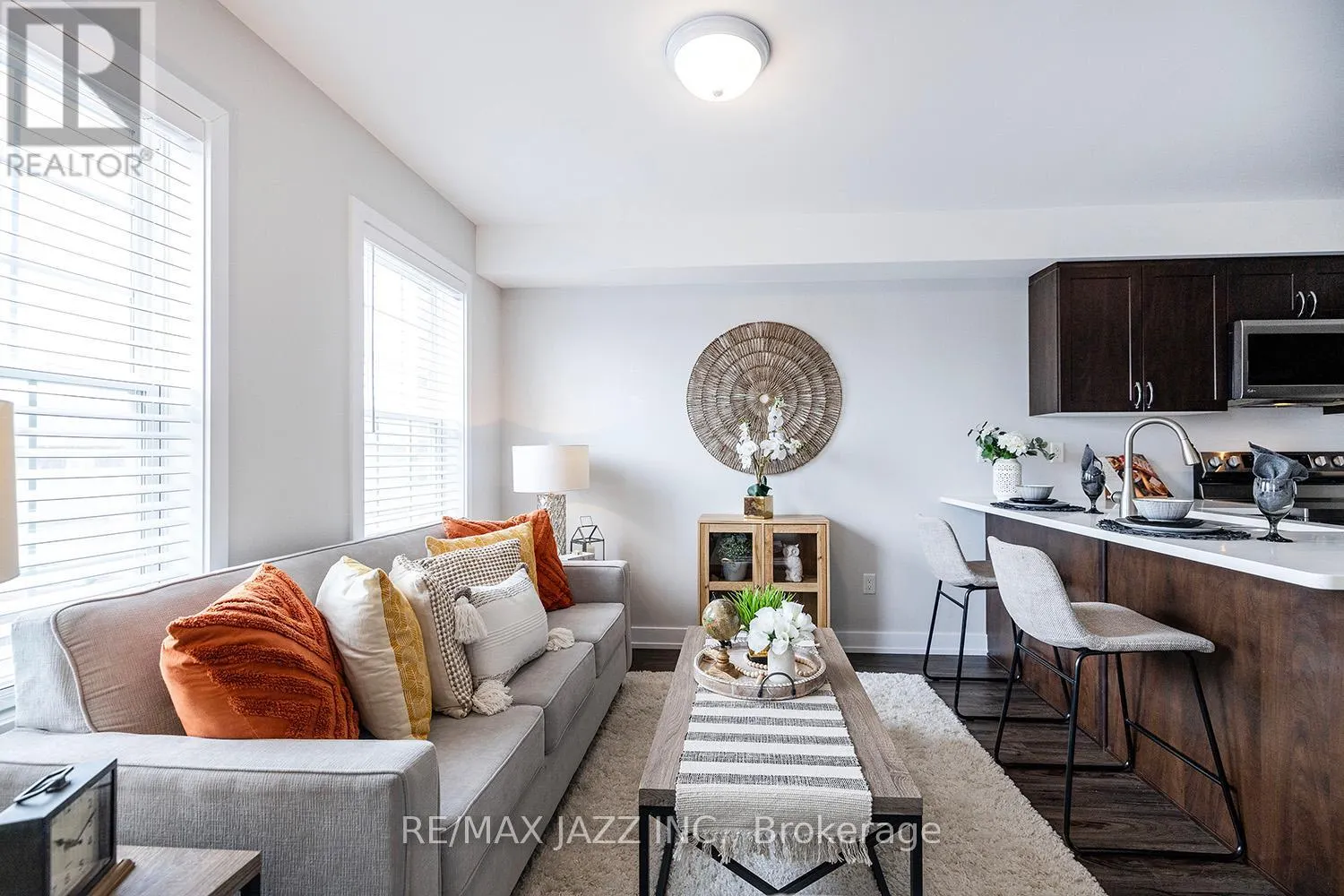 407 - 460 LONSBERRY DRIVE, #407