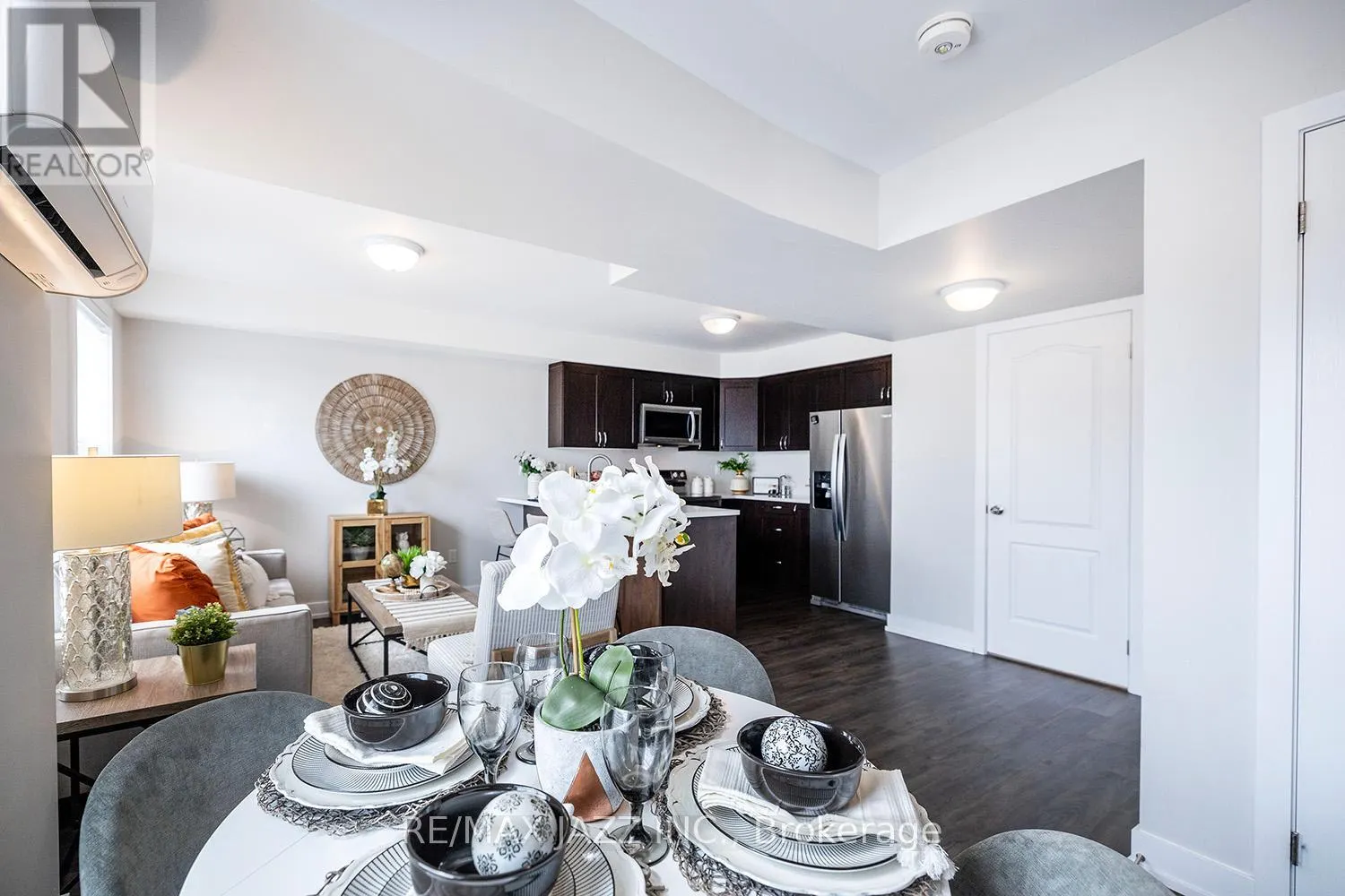 407 - 460 LONSBERRY DRIVE, #407