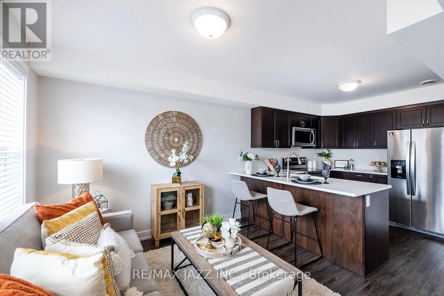 407 - 460 LONSBERRY DRIVE, #407