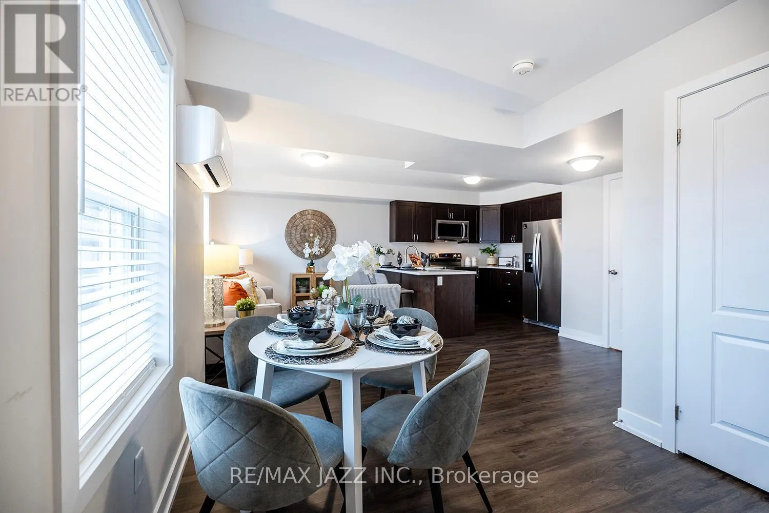 407 - 460 LONSBERRY DRIVE, #407