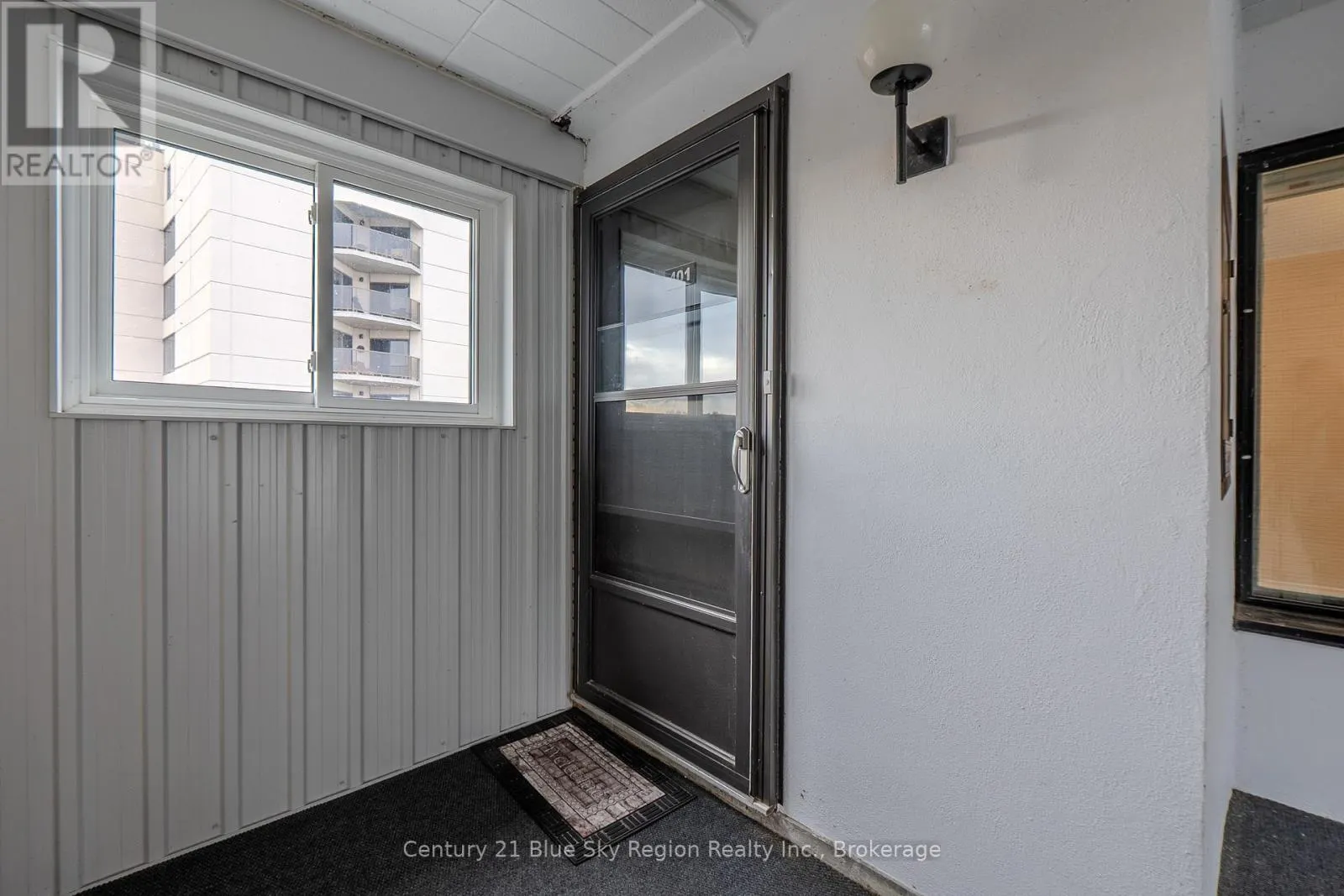 401 - 425 WILLIAM STREET, #401