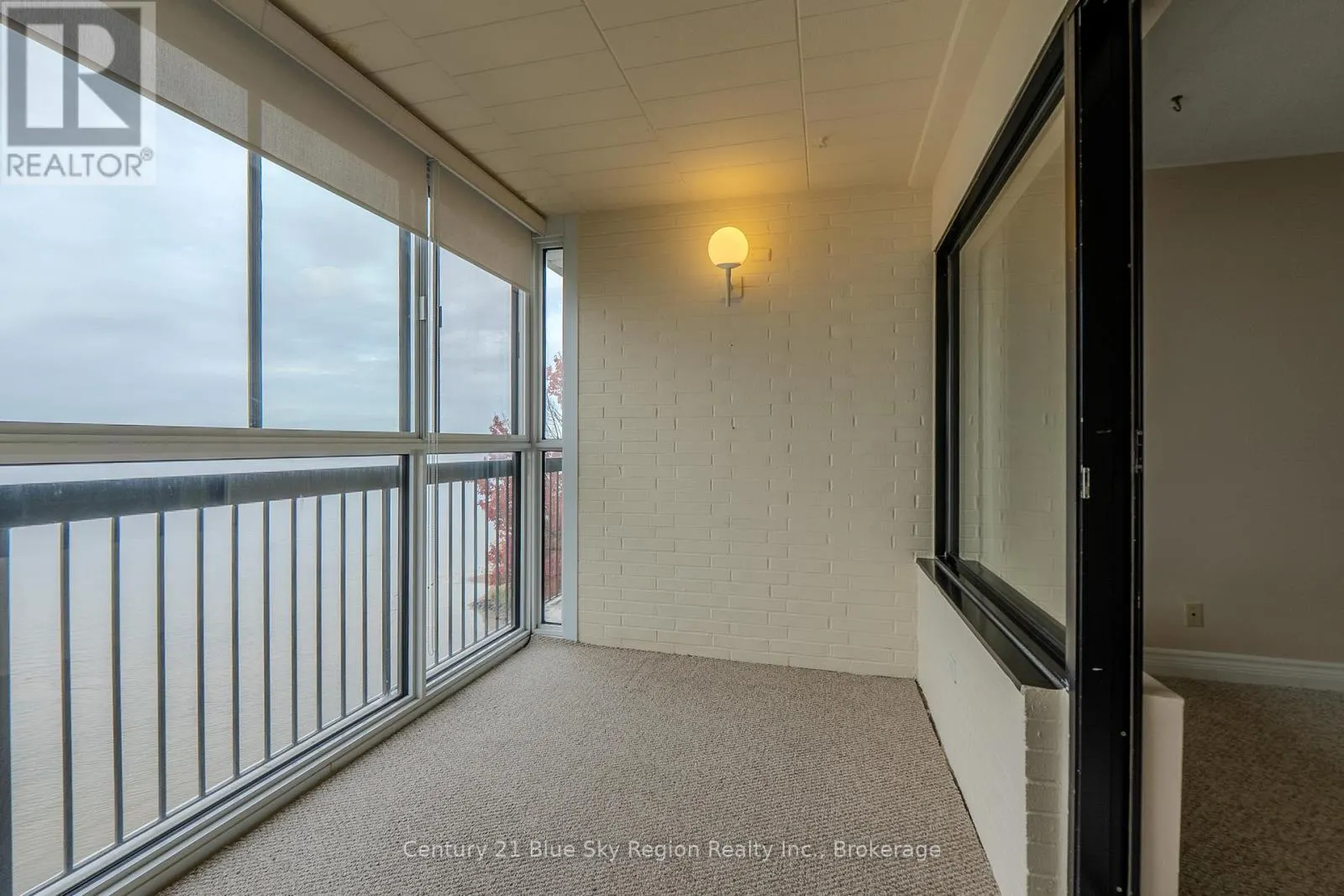 401 - 425 WILLIAM STREET, #401