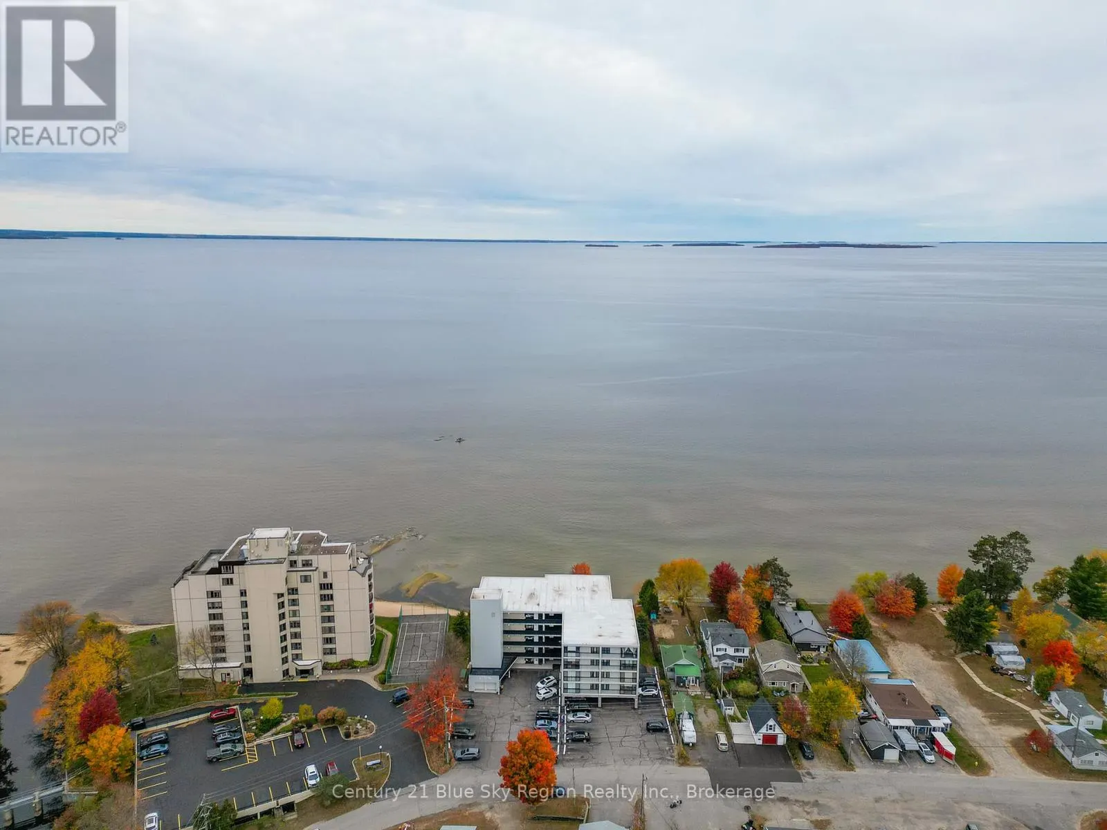 401 - 425 WILLIAM STREET, #401