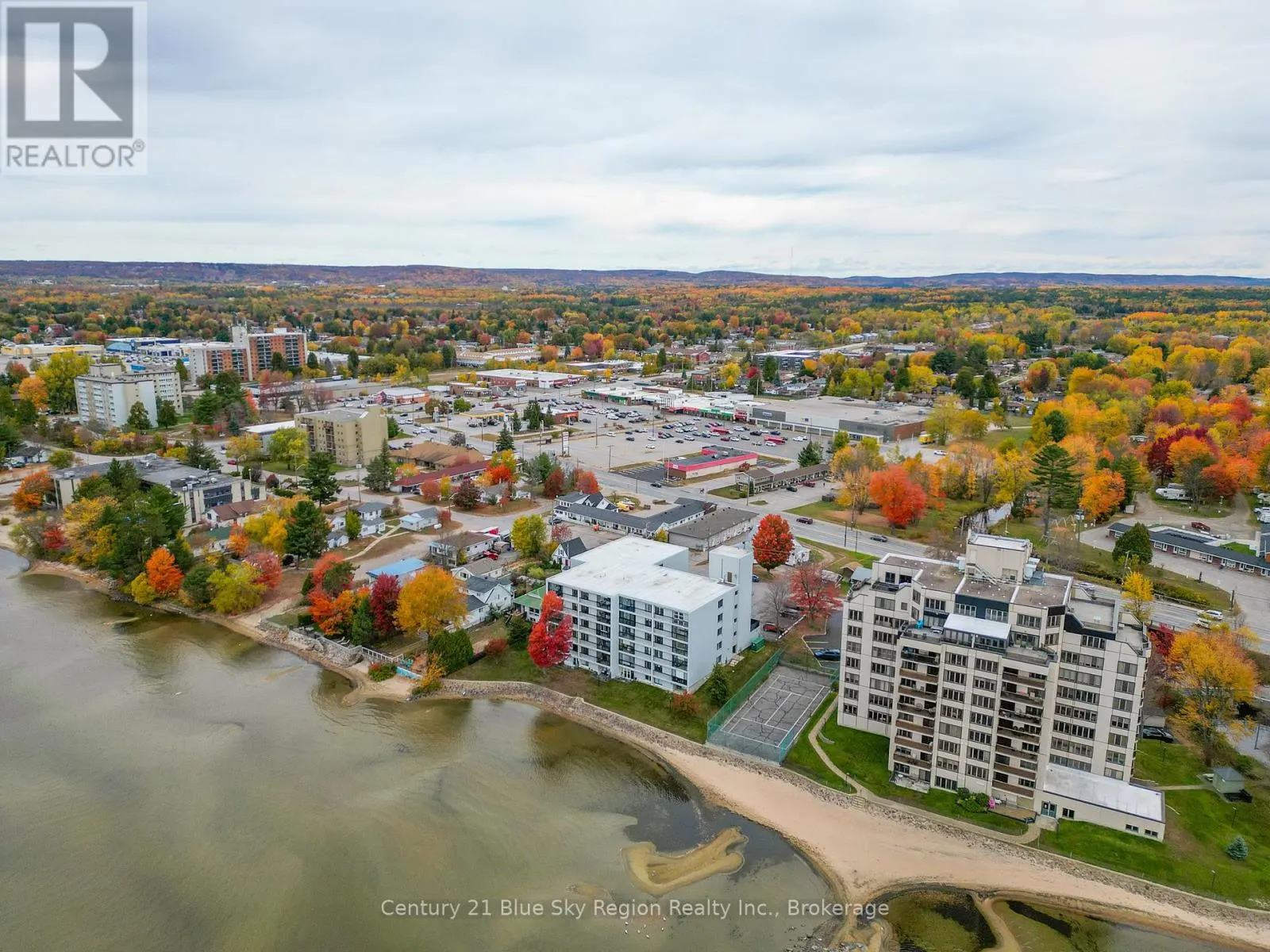401 - 425 WILLIAM STREET, #401