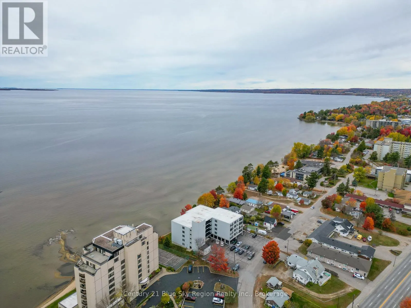 401 - 425 WILLIAM STREET, #401