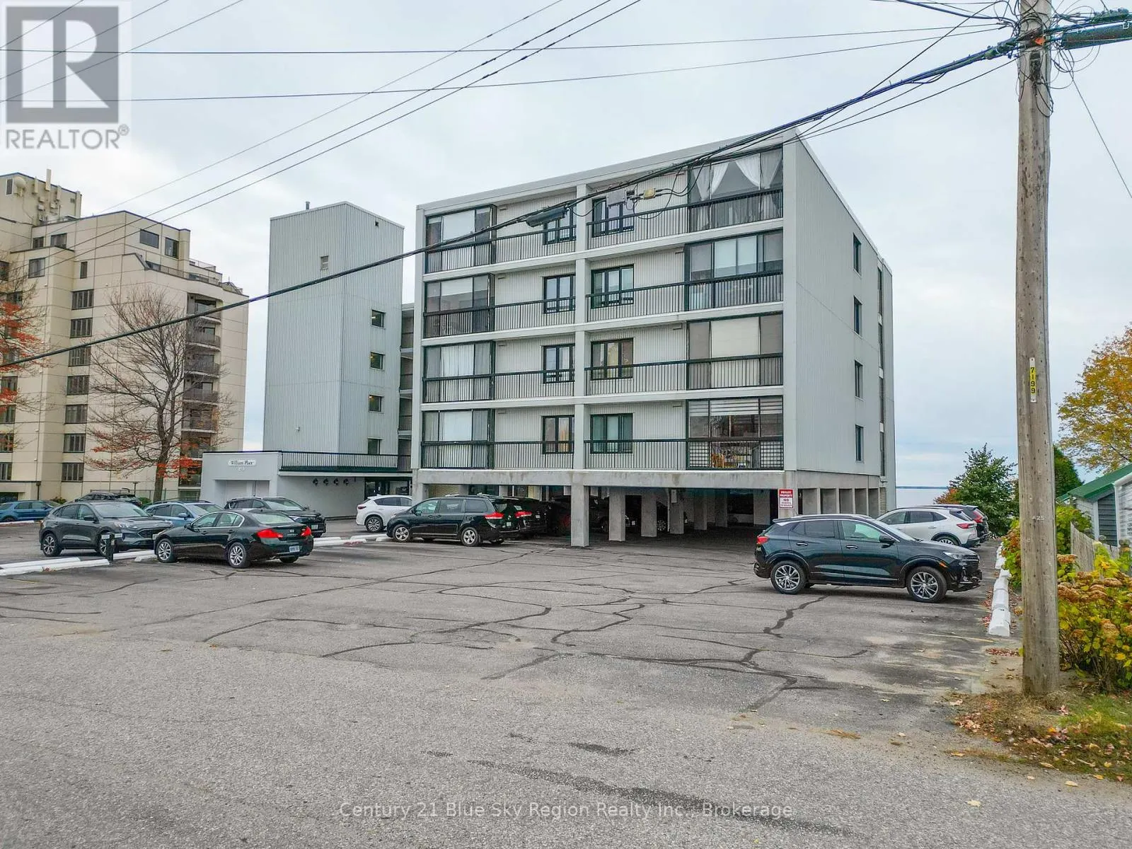 401 - 425 WILLIAM STREET, #401