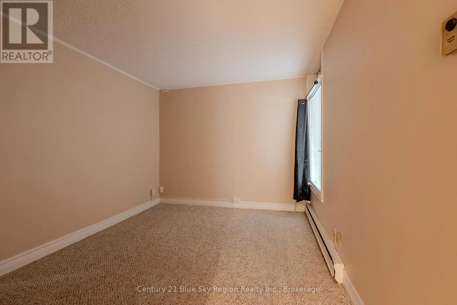 401 - 425 WILLIAM STREET, #401