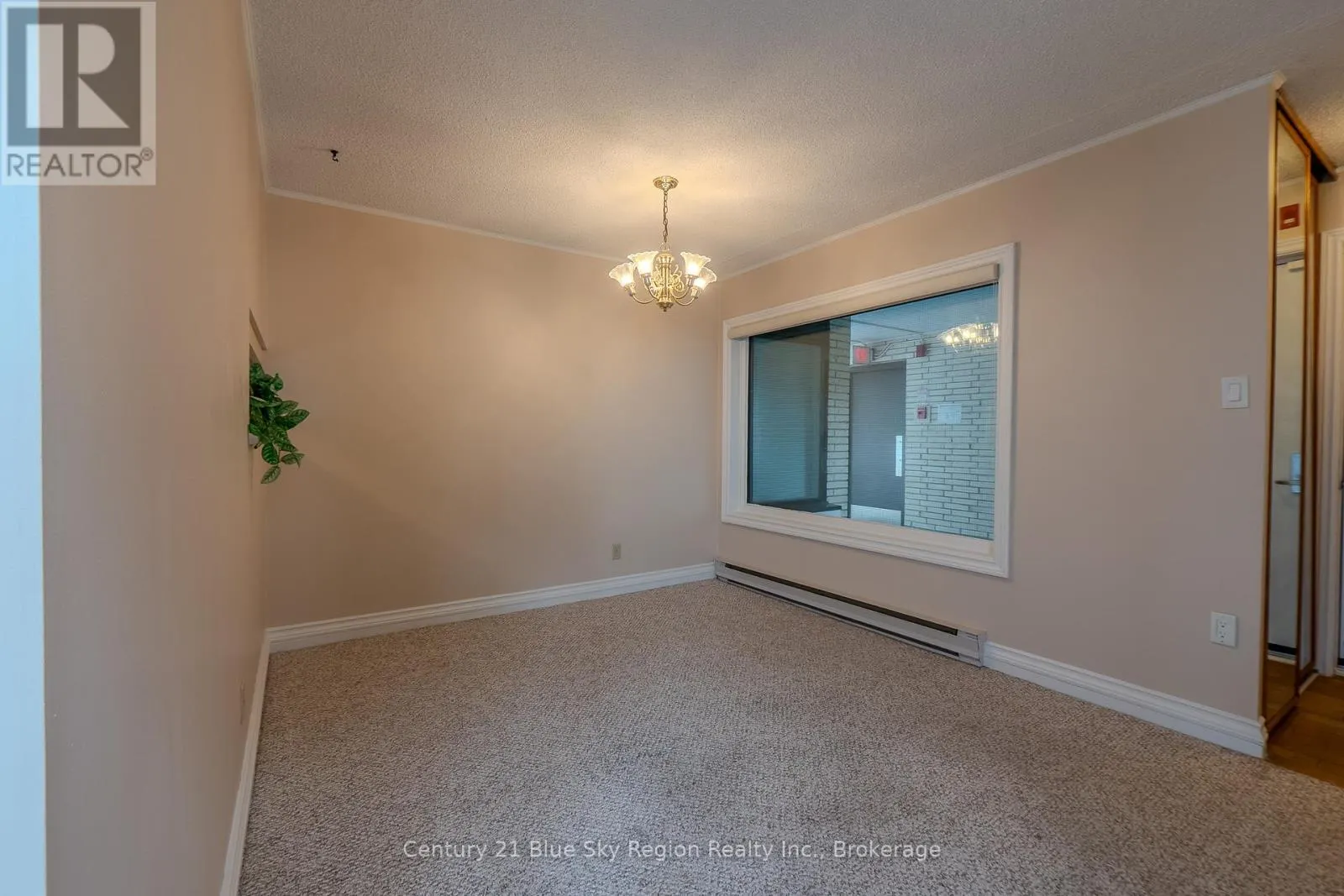 401 - 425 WILLIAM STREET, #401