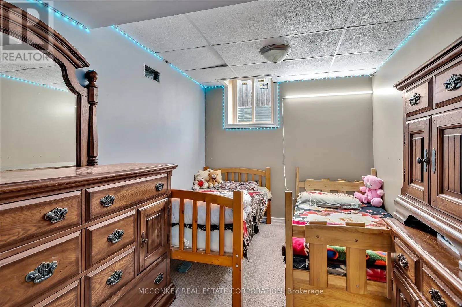609 ACKERMAN CRESCENT
