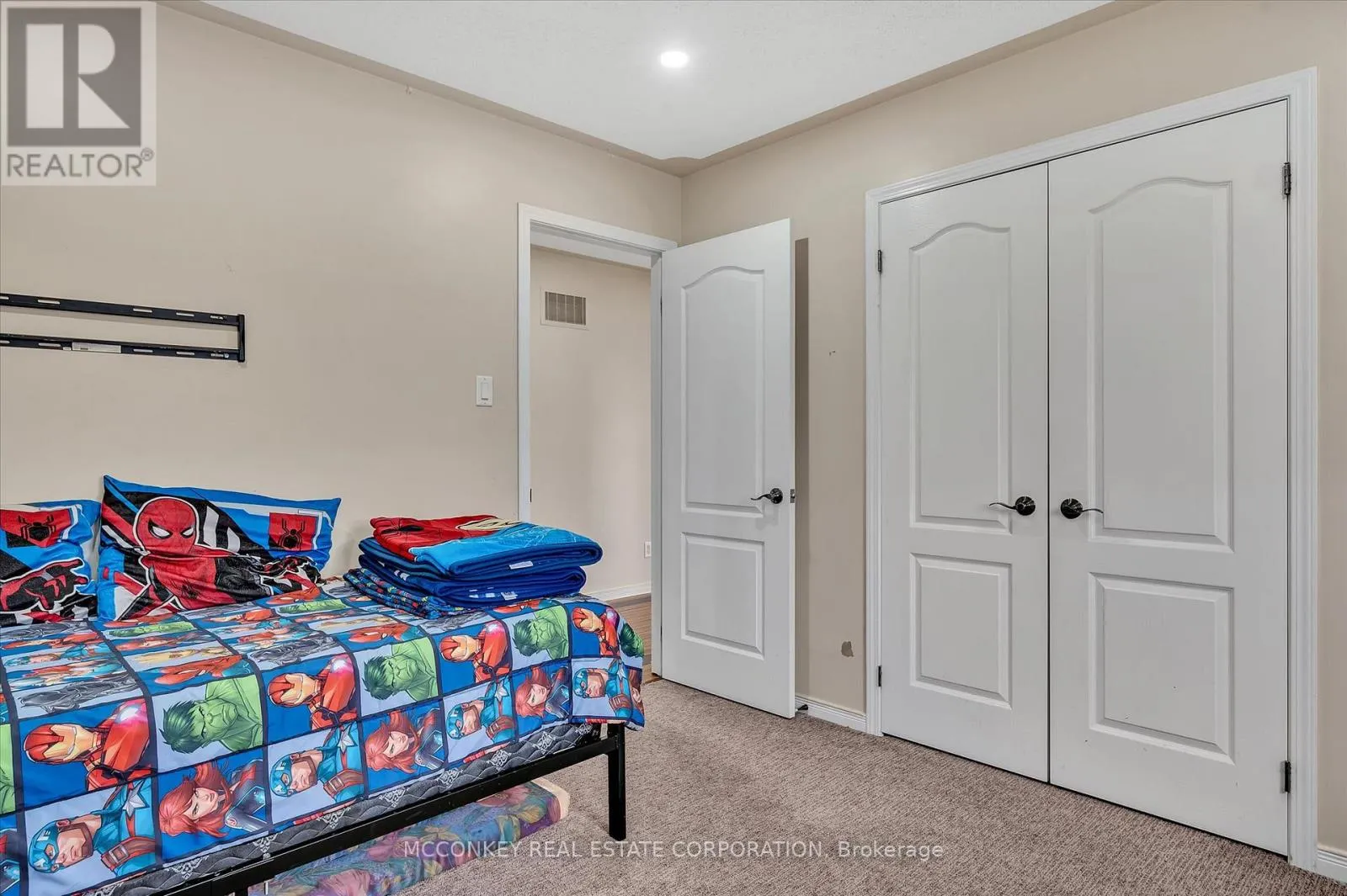 609 ACKERMAN CRESCENT