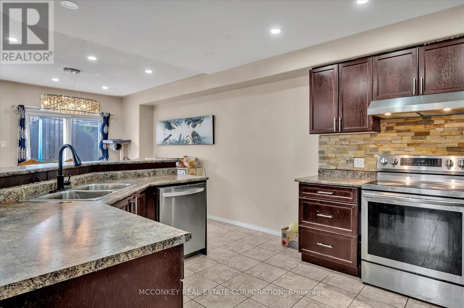 609 ACKERMAN CRESCENT