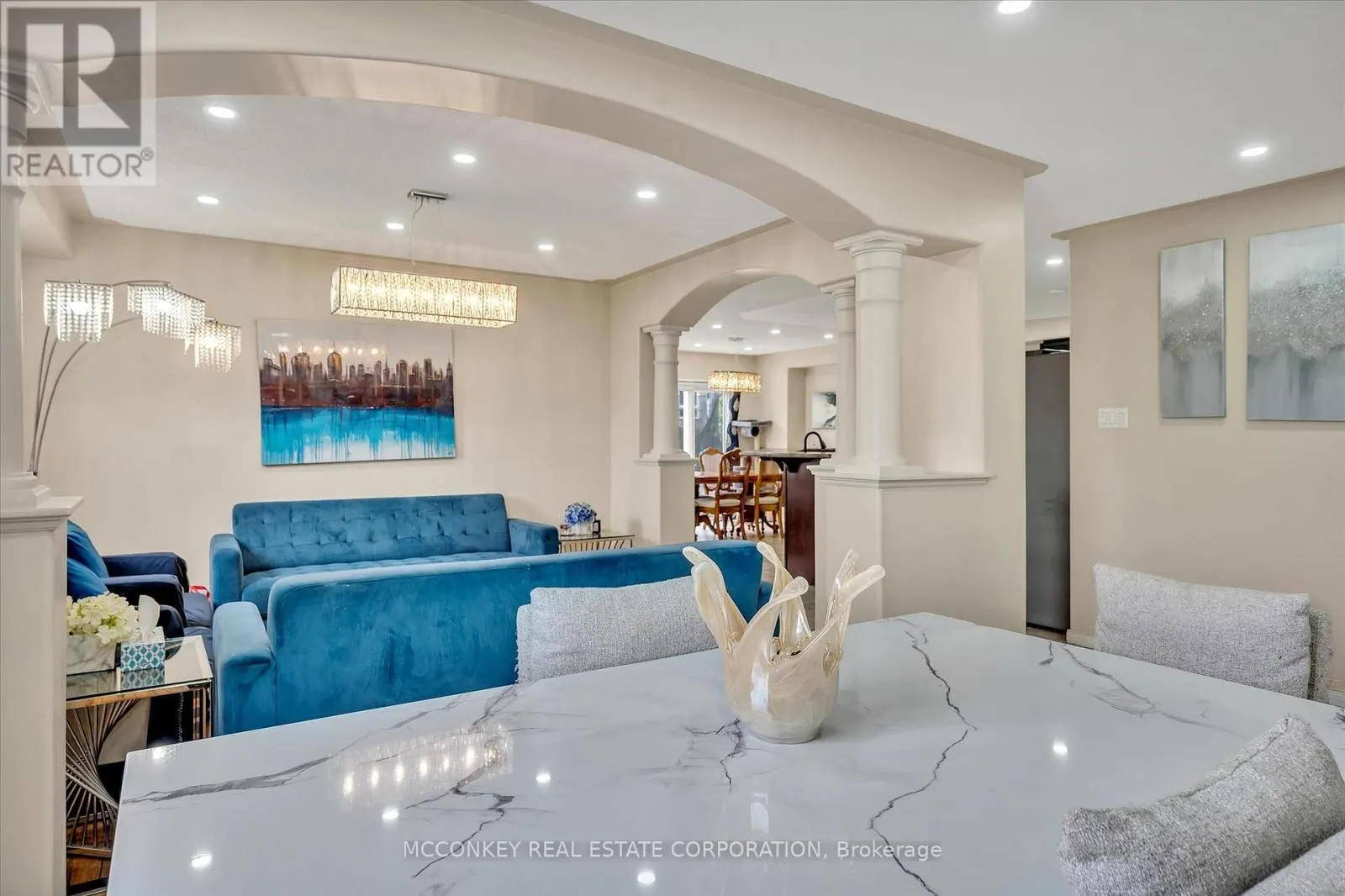 609 ACKERMAN CRESCENT