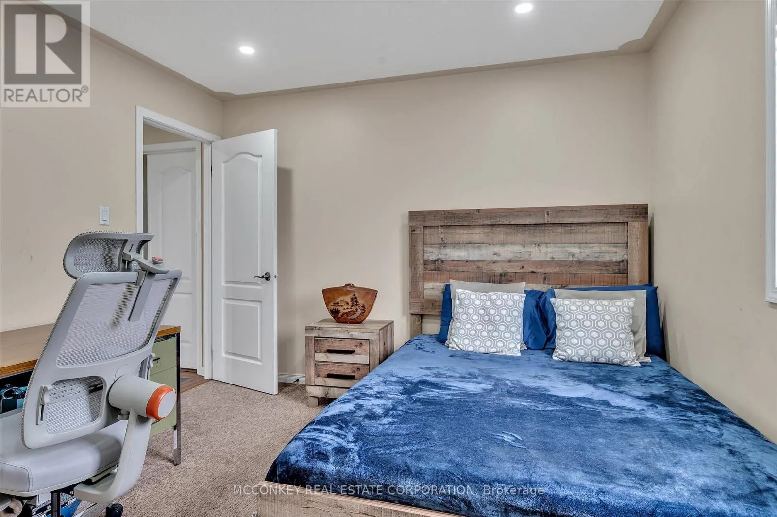 609 ACKERMAN CRESCENT