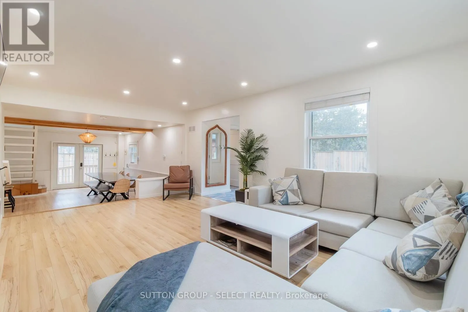 42 SHORELINE DRIVE