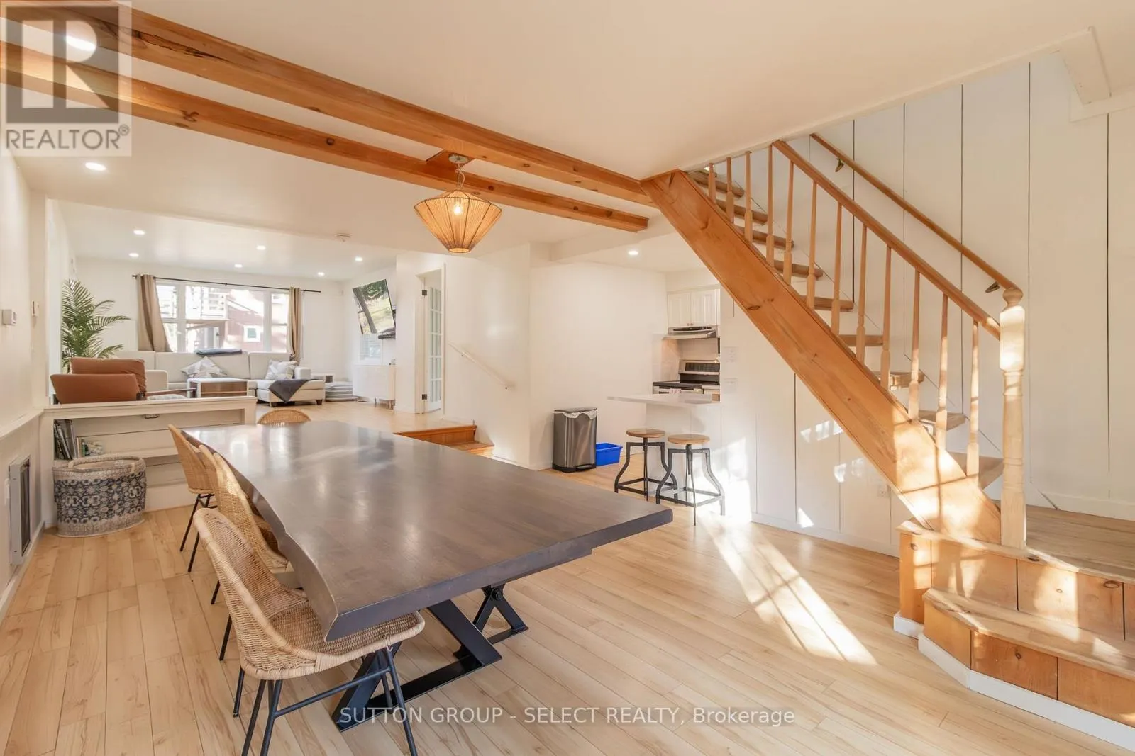 42 SHORELINE DRIVE