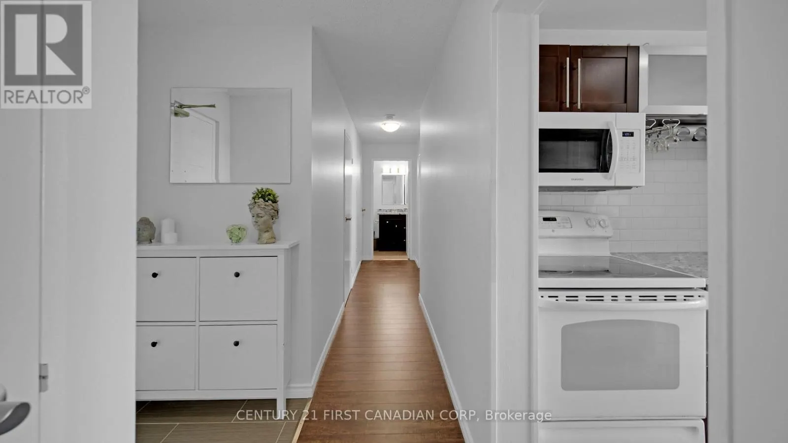 811 - 1600 ADELAIDE STREET N, #811