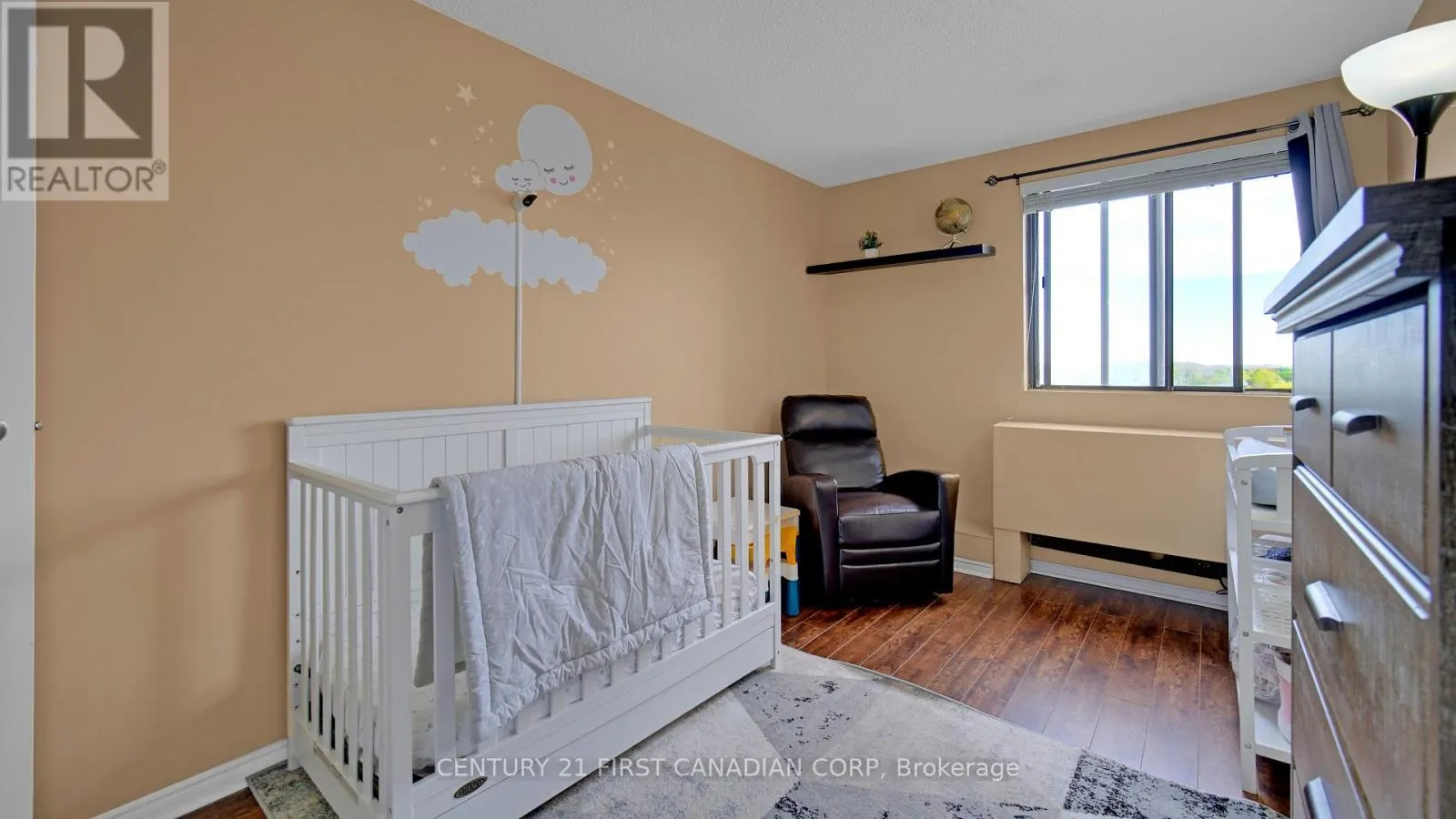 811 - 1600 ADELAIDE STREET N, #811