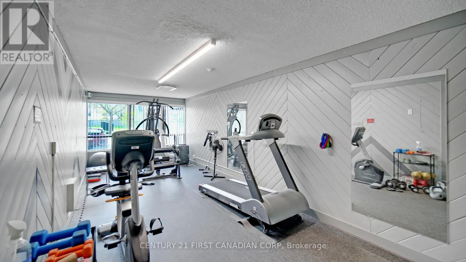 811 - 1600 ADELAIDE STREET N, #811