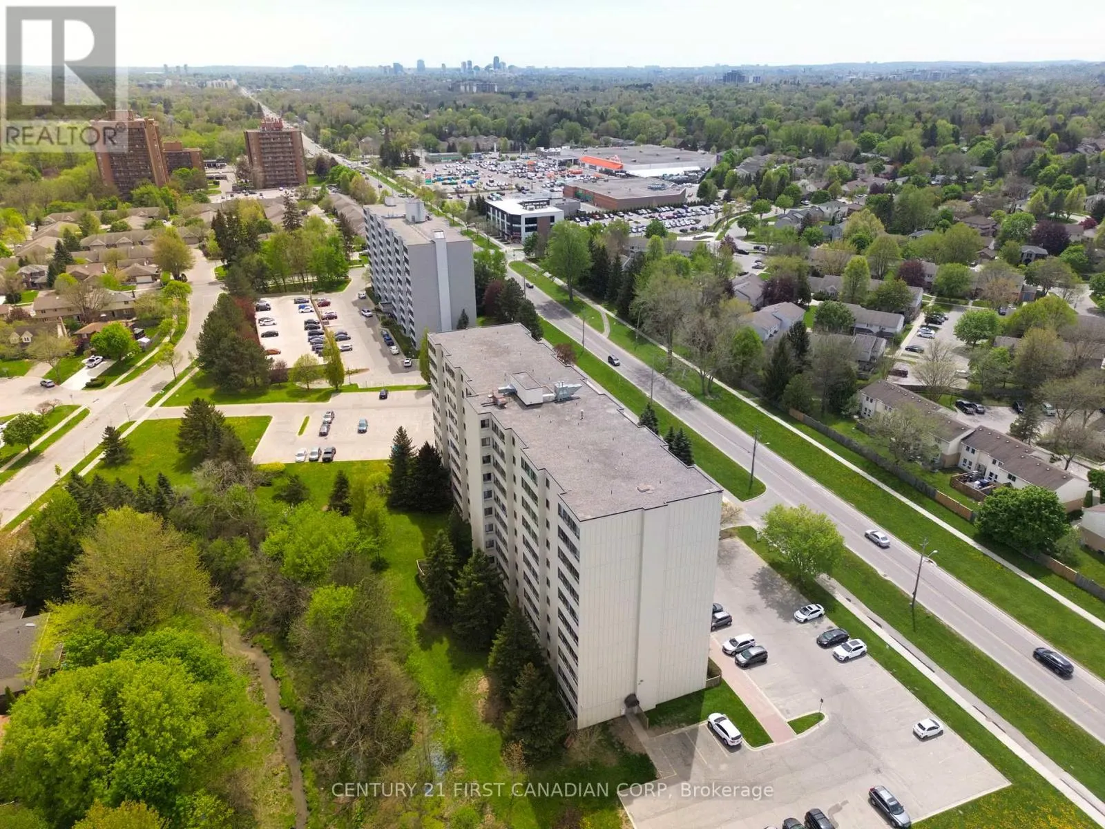 811 - 1600 ADELAIDE STREET N, #811