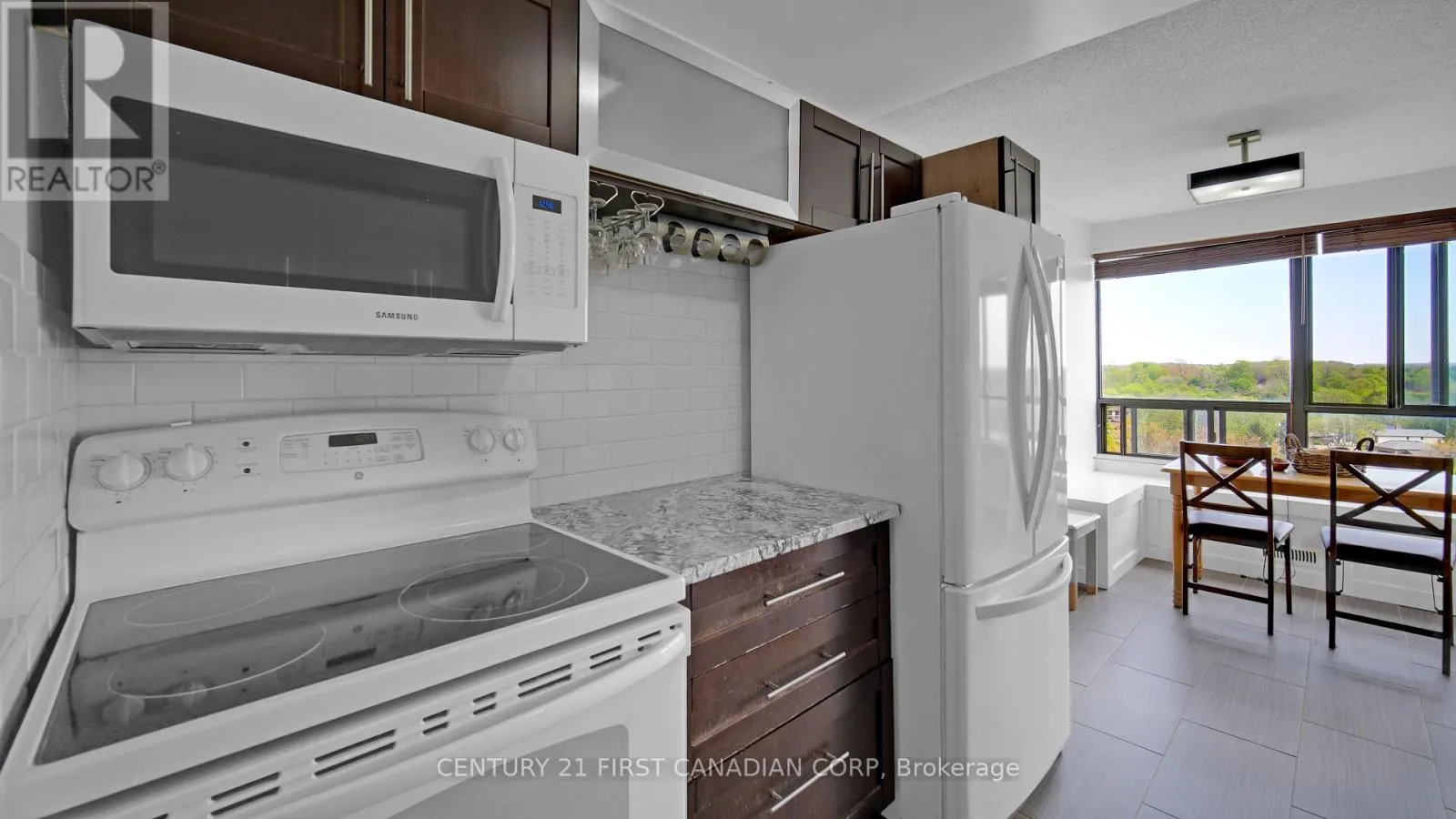 811 - 1600 ADELAIDE STREET N, #811