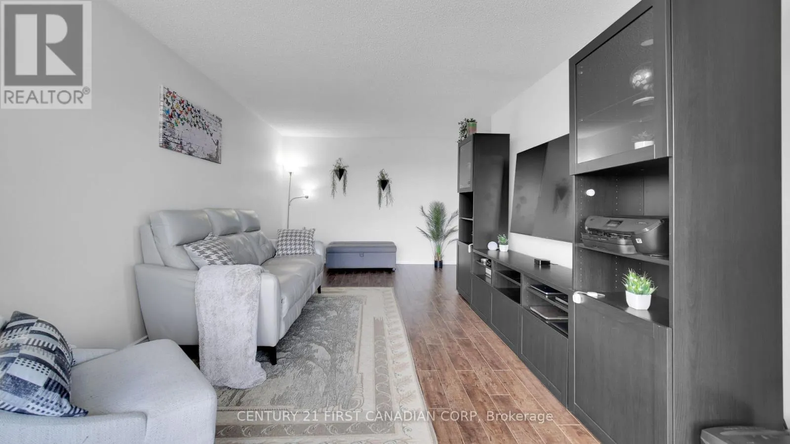 811 - 1600 ADELAIDE STREET N, #811