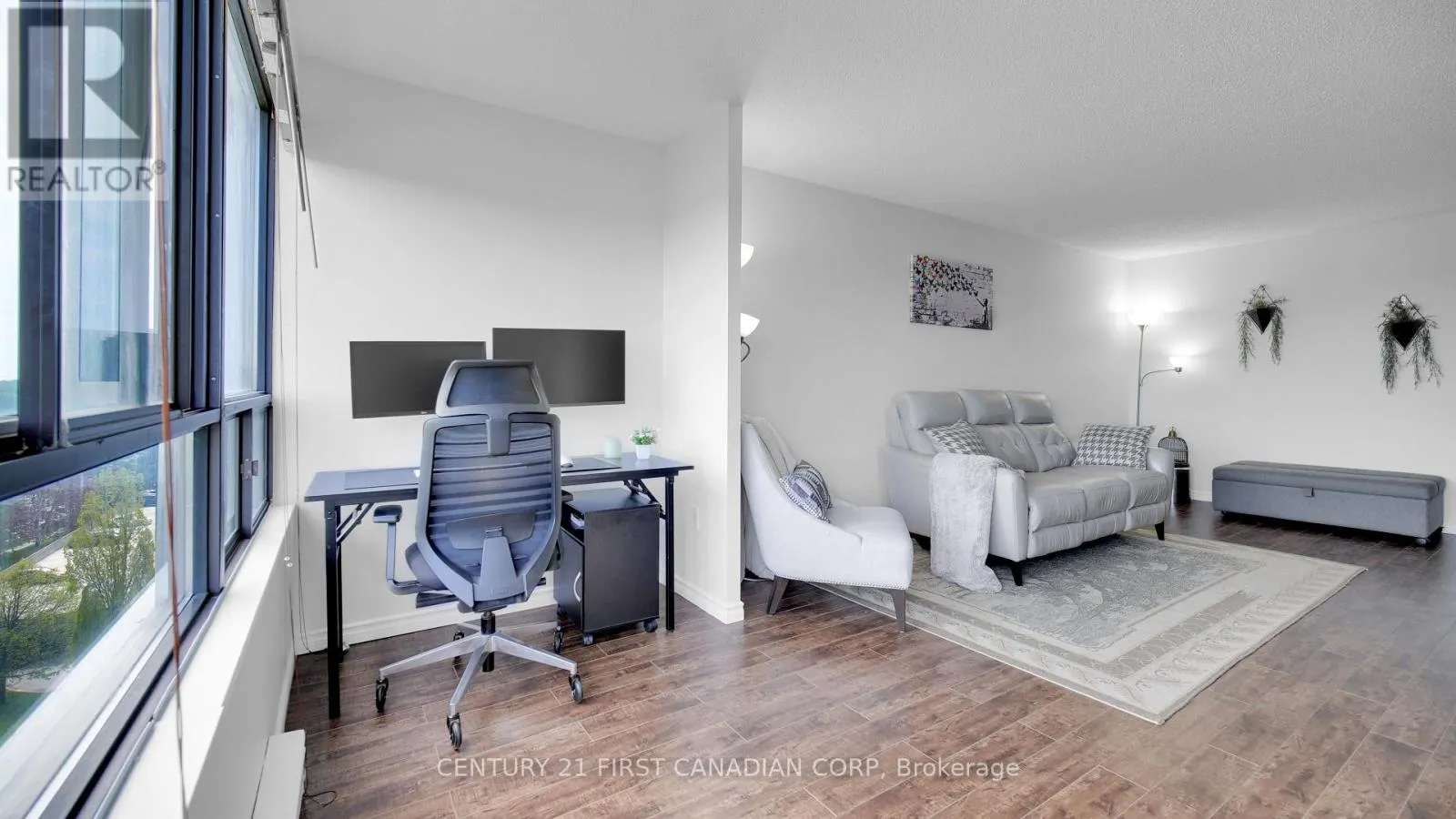 811 - 1600 ADELAIDE STREET N, #811