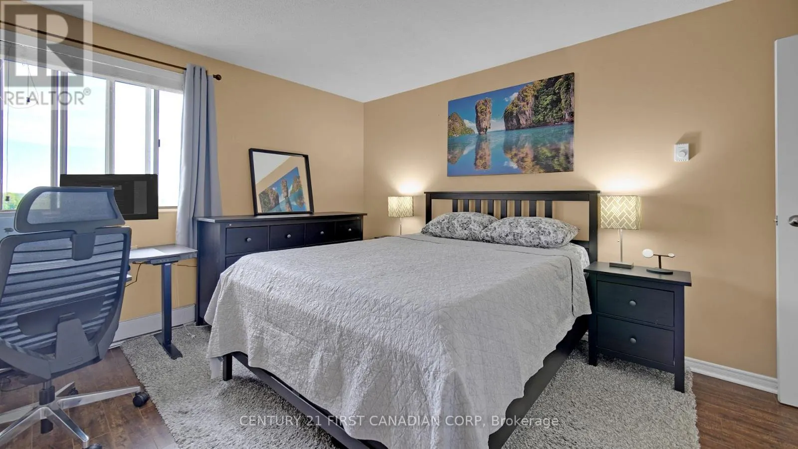 811 - 1600 ADELAIDE STREET N, #811