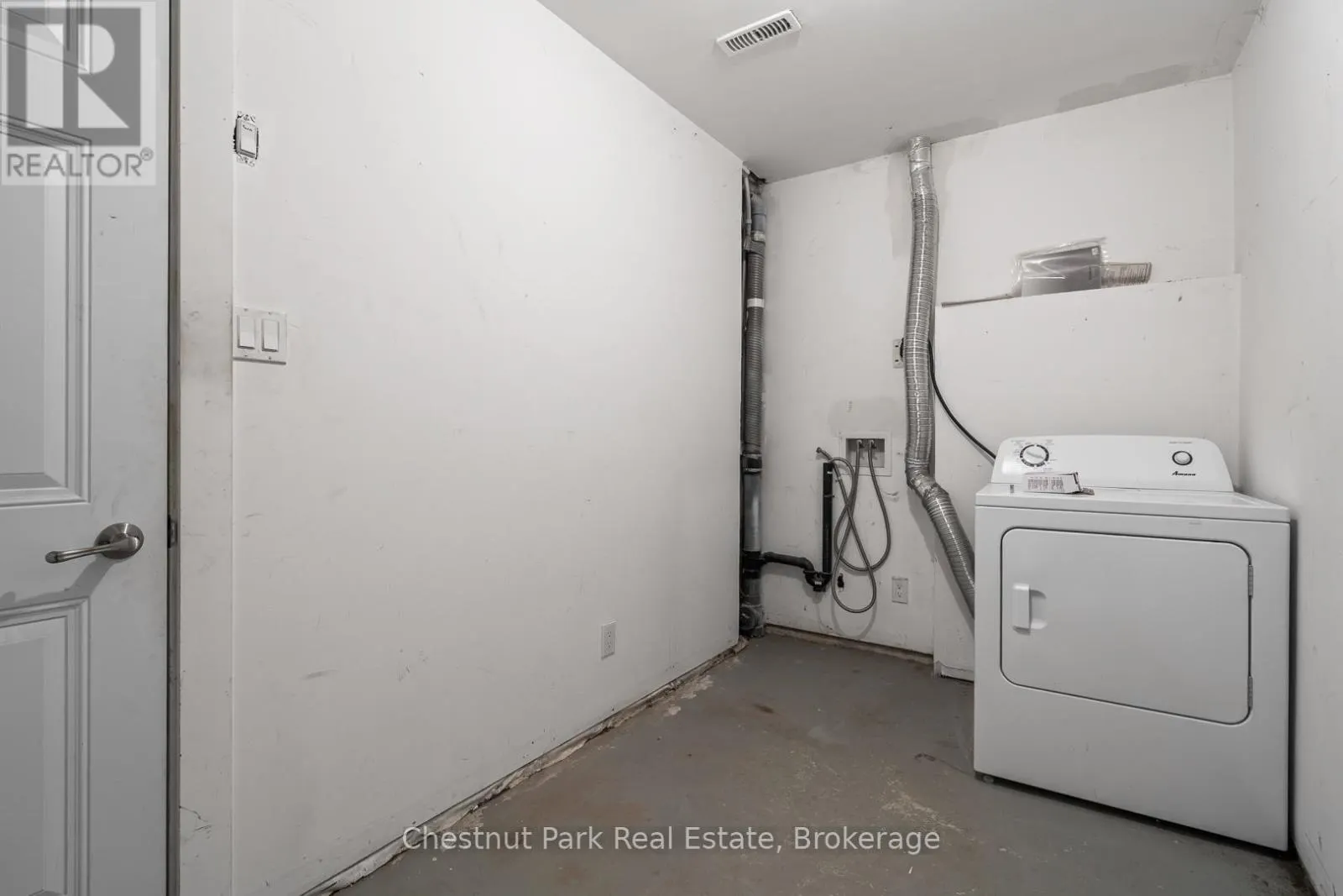 3 - 37 SILVER STREET, #3