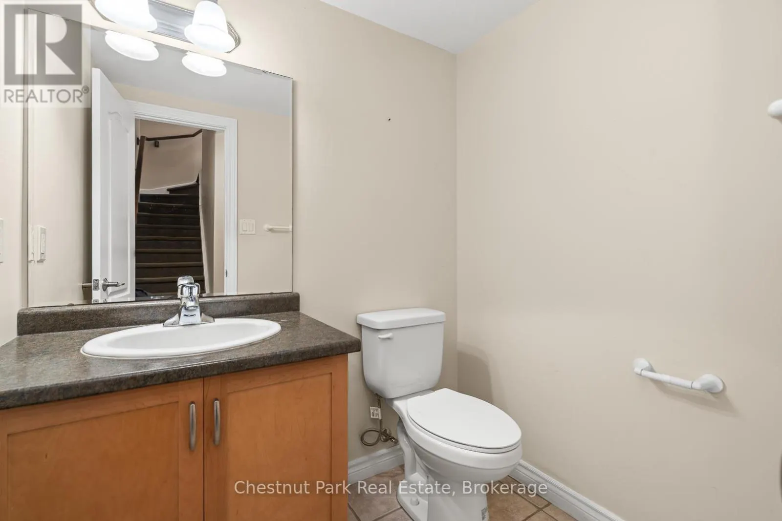 3 - 37 SILVER STREET, #3